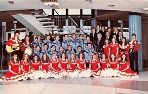 Tarjeta postal de colección Brigham Young University International Folk Dancers Provo, UT - Imagen 1 de 2