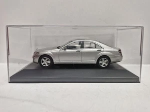 RARE AUTOart B66962220 Mercedes S-Class W221 1:43 Mint in replacement cabinet - Picture 1 of 10