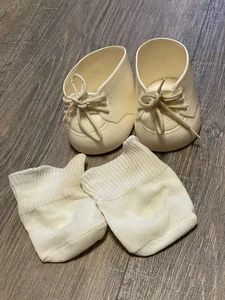 VINTAGE 1984 CABBAGE PATCH KIDS PUPPE WEISSE BINDESCHUHE & Socken - Bild 1 von 9