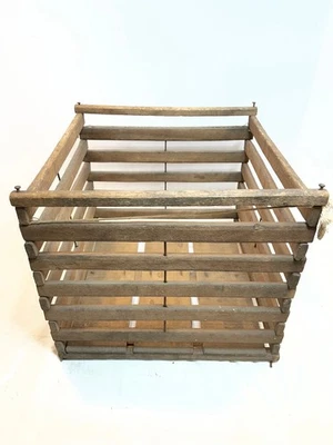 Vintage Primitive Farmhouse Wooden Egg Crate Carrier Farm Barn 12.5 x 13 x 10.5 - Image 1 of 4