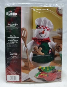 Bucilla Muñeco de Nieve Chef ~ Kit de Decoración del Hogar Navidad Fieltro 3D #85449 - Imagen 1 de 2