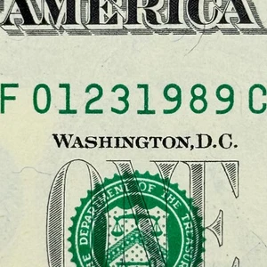 January 23rd 1989 Dollar Jan 23 1989 Birthday NEW Serial Number Uncirculated $1 - Picture 1 of 3
