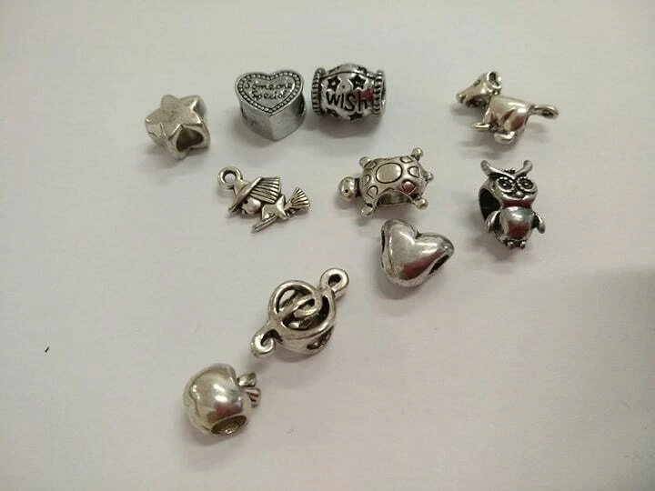 charms stock per bracciali e collane lavoretti fai da te 30 pz assortiti - Immagine 1 di 1