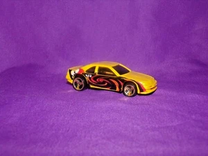Hot Wheels Chevy Monte Carlo Skulls Yellow 1989 Super Cool Car - Picture 1 of 6