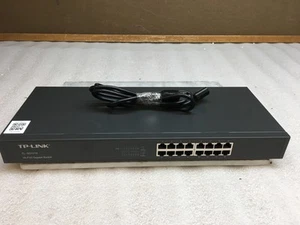 Commutateur réseau Gigabit Ethernet 16 ports non géré TP-Link TL-SG1016 - Photo 1/8
