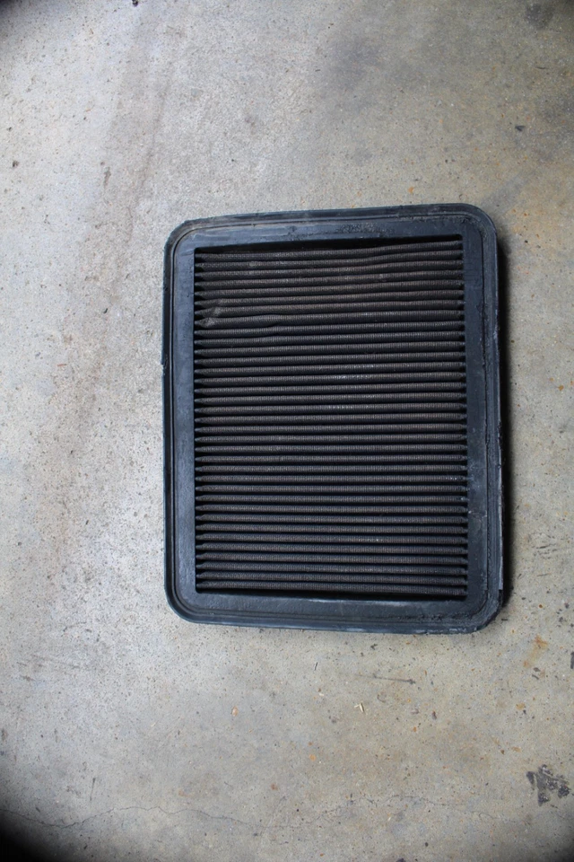 Filtro de aire Chevrolet Equinox 2005-2009 3,4 L K&N 33-2296 Foto 1 de 3
