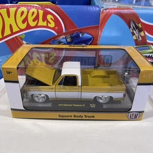 M2 Machines 1973 CHEVROLET CHEYENNE 10 R123 24-16 SQUARE BODY TRUCK 1:24 Scale - Picture 1 of 10