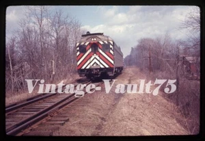 ORIGINAL SLIDE PC RDC PENN CENTRAL NEW YORK HARLEM LINE 1970 - Picture 1 of 1