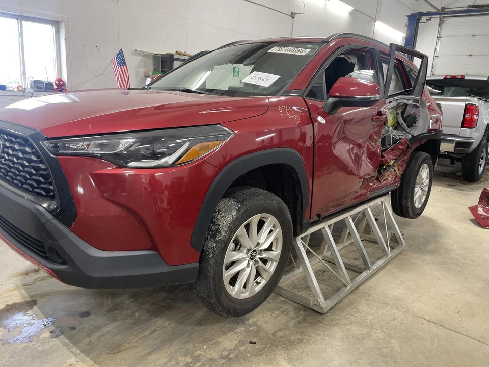 Used Fuse Box Engine fits: 2022 Toyota Corolla cross w/o adaptive headlamps Grad - Image 1 of 4