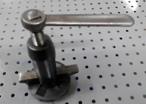 ROCKER TOOL POST & WRENCH LATHE 2.125 SQ 1.5 OD .7 WIDE SLOT - Picture 1 of 5