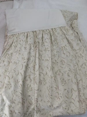 Ralph Lauren Yorkshire Rose Queen Tonal Scroll Bedskirt EUC 18” - Image 1 of 2