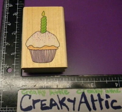 CUMPLEAÑOS CUPCAKE UNA VELA SELLO DE GOMA ESTAMPILLAS ER1040 CREAKYATTIC Foto 1 de 4