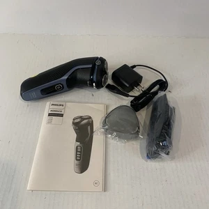 Philips Norelco Shaver 3500 S3212/82 Cordless Battery-Powered Electric Wet Dry - Picture 1 of 6