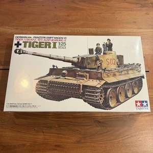 TAMIYA German Army Heavy Tank Tiger I Type 1:25 Scale Model Vintage Sealed New - Picture 1 of 4