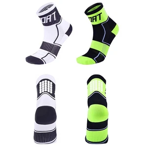 2 Pairs Cycling Socks Reflective Riding Bicycle Bike Sports Socks Green White XC - Picture 1 of 8