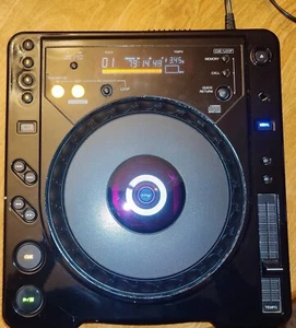 Pioneer CDJs 800 digital (CD decks) - with Serato ready CD - custom black -DJ - Picture 1 of 7