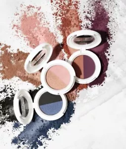 Mary Kay AT PLAY Sombras Para Ojos 3 Piezas 6 Colores Lo Nuevo 9/26 - Picture 1 of 4