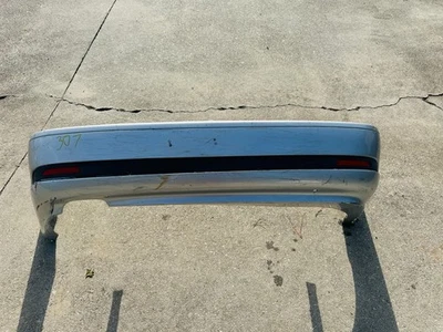 Panel de moldura de parachoques trasero plateado OEM BMW E46 330CI 323CI 325CI con barra de choque Foto 1 de 4