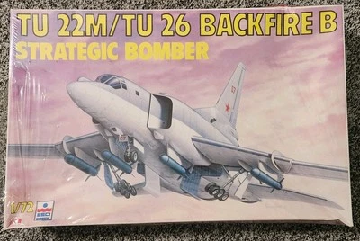 ESCI TU 22M/TU 26 Backfire B Strategic Bomber 1:72 Scale Model Plane Kit - Image 1 of 4