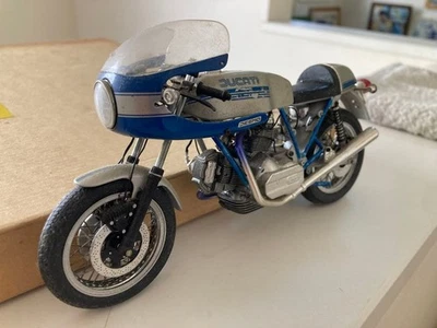 Ducati 900ss Bevel Model Motorbike Replica Not Working Used - Image 1 of 4