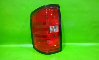 14 15 SILVERADO DRIVER LEFT TAILLIGHT LAMP OEM 4244-68 - Imagem 1 de 4