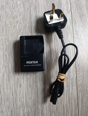 Genuine Pentax D-BC106 Battery Charger For Digital Camera w.UK Plug - TESTED  - Image 1 of 3