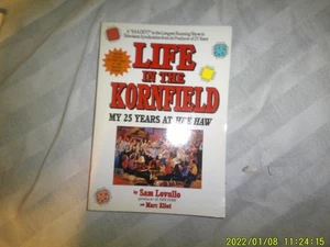 SOFTBACK BOOK LIFE IN THE KORN FIELD HEE HAW LOVULLO - Picture 1 of 3