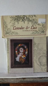 Kit vintage de patrón/gráfico de punto de cruz de lavanda y encaje "Lady Of The Thread" - Imagen 1 de 10