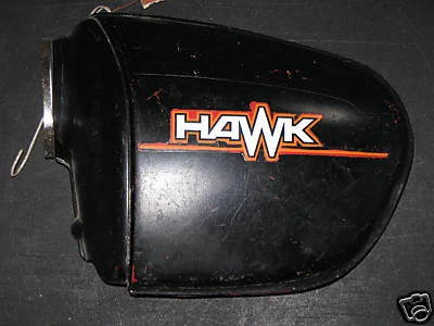 FUNDA LATERAL IZQUIERDA HONDA CB400 HAWK 83700-413-000ZN CB 400 TI Foto 1 de 2