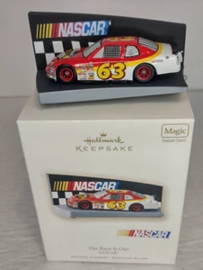 Hallmark Keepsake Features Sound Magic NASCAR Ornament "The Race Is On"  - Picture 1 of 3