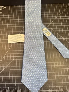 Vineyard Vines x Merrill Lynch Bank of America blaue Stier Seidenkrawatte neu! - Bild 1 von 3