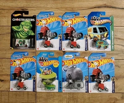 8 Hot Wheels Jetsons, Snoopy, Mystery Machine, Ghostbusters & Minions Grumobil  - Image 1 of 4