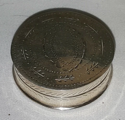 Sterling silver vintage Georgian antique small round pill box Cover