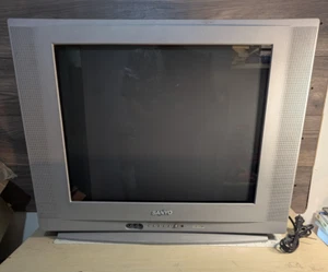 Sanyo DS24424 24 Inch Flat Screen CRT Tested & Working No Remote - Picture 1 of 13