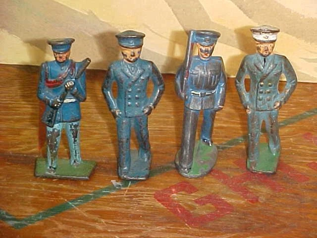 4 Vintage Toy Lead Soldiers LOT! Barclay Manoil Painted Blue Men - Image 1 of 1