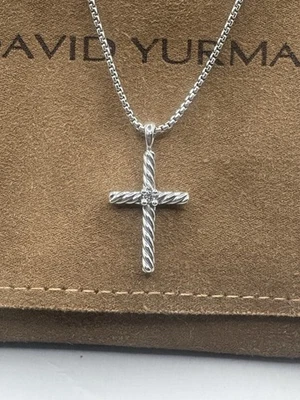 Collar David Yurman Plata Esterlina Pequeño Cable Cruz Colgante y Diamante 18" Foto 1 de 4