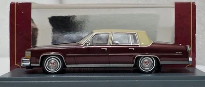 Cadillac Fleetwood Brougham 1982 Red  1:43 Neo American Excellence Models  (16) - Image 1 of 4