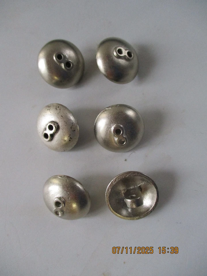 6 Metallknöpfe silbern Trachtenknöpfe Vintage - Bild 1 von 1