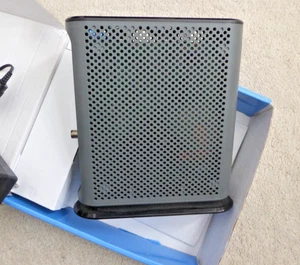 Cable Modem Motorola Docsis 3.1 MB8600 No Power Adapter - Picture 1 of 7
