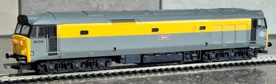 Lima L205007 Class 50 50015 'Valiant' in Dutch grey and yellow - Image 1 of 4