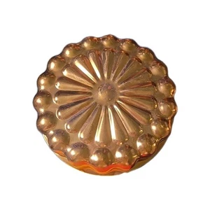 Vintage 11" Runde Kupfer Jello Form Kuchenform Wandbehang Dekor Gänseblümchen - Bild 1 von 2