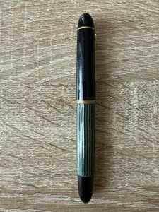 PELIKAN 140 Kolbenfüller Grün/Schwarz, Streifen, 14C Goldfeder - Bild 1 von 13