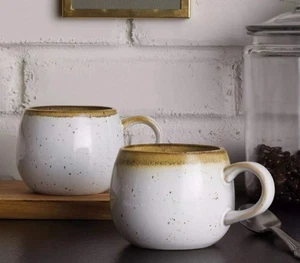 Herz & Hand mit Magnolie 10 Unzen Steinzeug reaktive Glasur gesprenkelte runde Becher - Bild 1 von 10