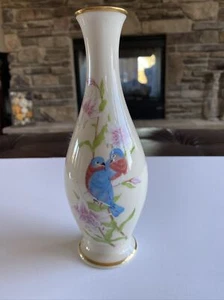 Lenox Collections Made in USA "The Lenox Eternal Love Bud Vase" 8" Tall - Picture 1 of 7