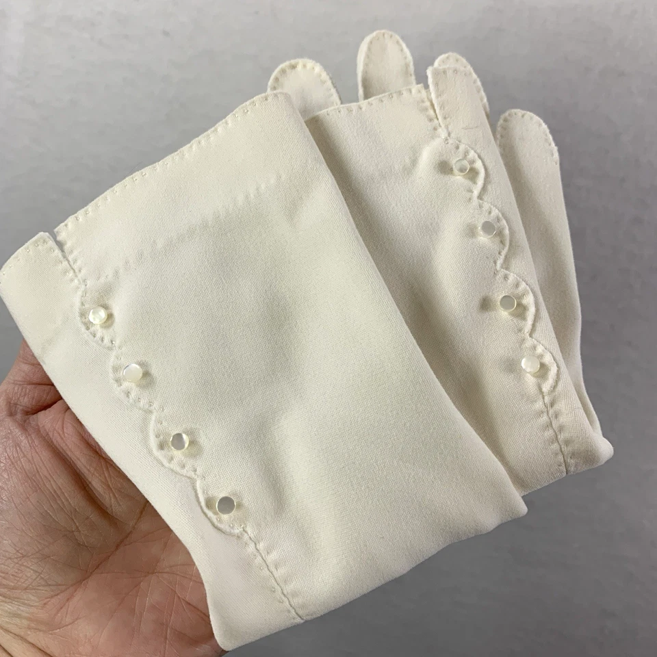 Guantes elegantes vintage para mujer pequeños blancos para boda iglesia fiesta del té imitación perla Foto 1 de 4