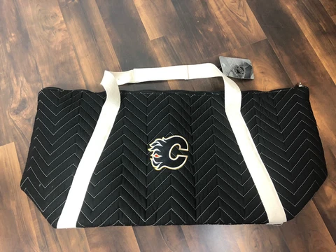 Calgary Flames NHL team bag NEW! 26.5x 13x8 Cover