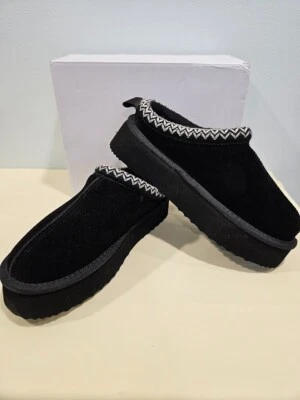 Dream Pairs Women's Black Slippers, booty Genuine Suede Platform size 7 - Image 1 of 4