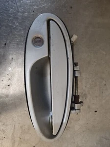 2000 Buick Park Avenue 3.8L Oem Passenger Front Exterior Door Handle Silver - Picture 1 of 2