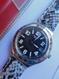 SWATCH+IRONY BIG+YGS432 ENCANTADOR DE SERPIENTES+NUEVO/NUEVO - Imagen 1 de 2
