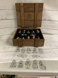 THOMAS PACCONI Classics  2002 Collection 12 BEARS  Ornament Set Wood Crate Glass - Picture 1 of 11